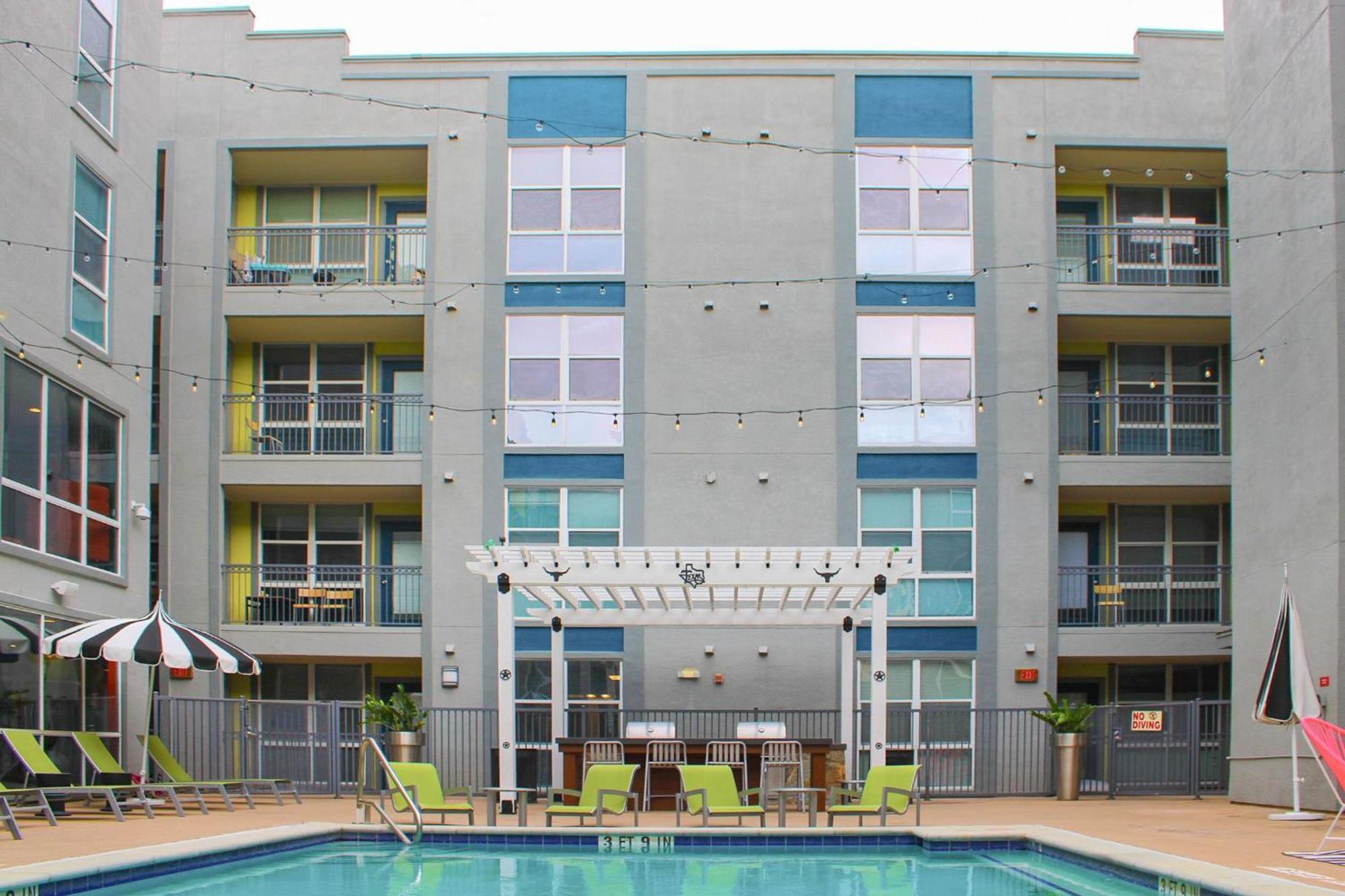 Upstay - Condo With Pool Gym Games And Bbq Austin Exterior photo